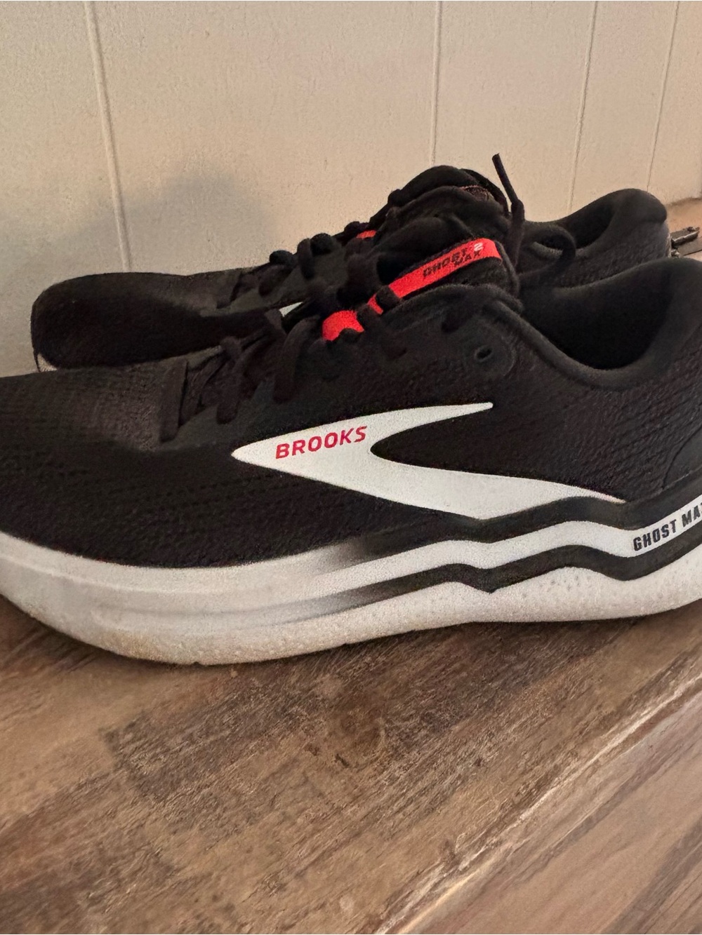 Brooks Ghost Max 2 Mens Size 11 EUC